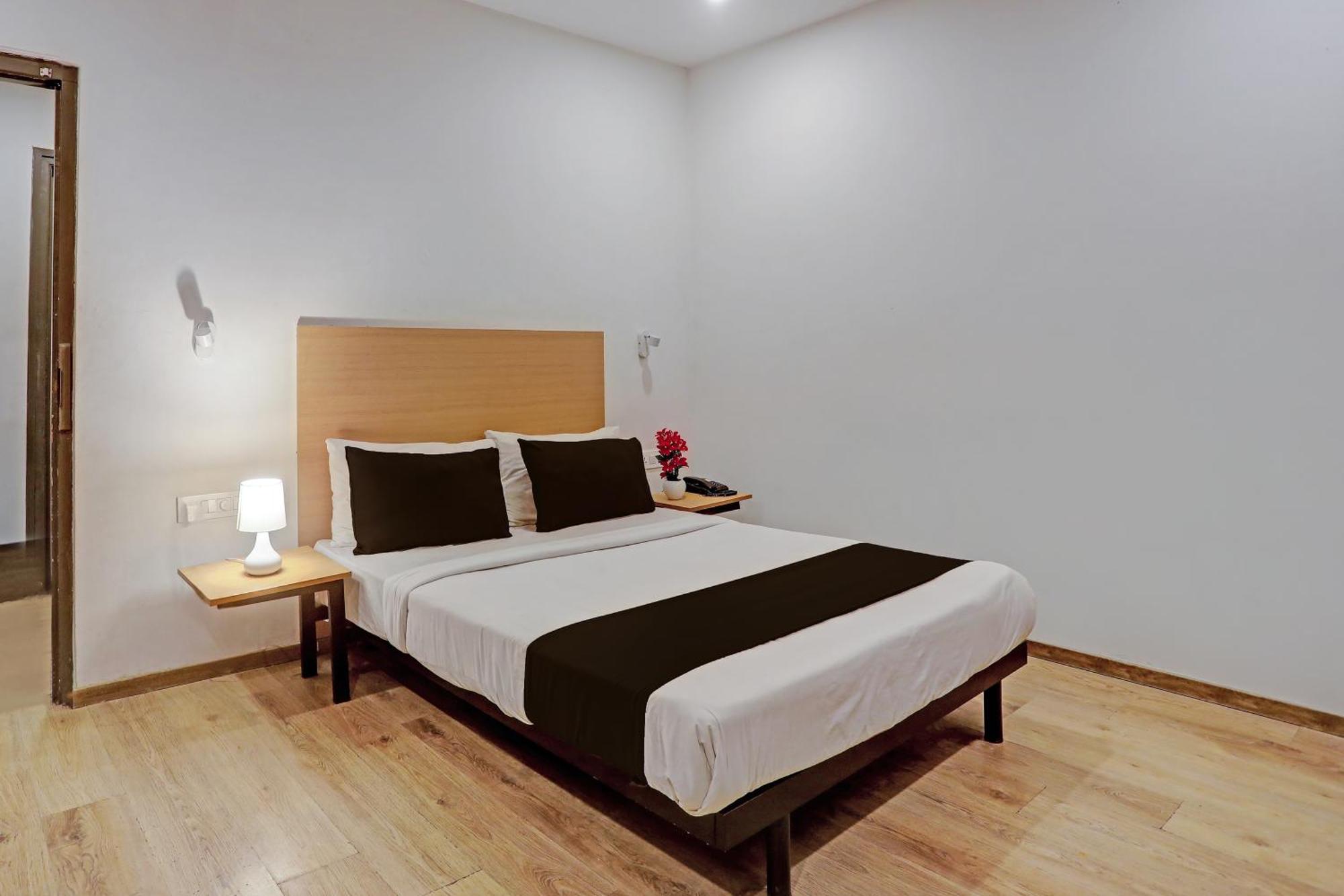 Townhouse Near Secunderabad Railway Station, Yashoda Hospital, Patny Centre מראה חיצוני תמונה